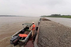 Các cơ quan chức năng đang bó tay trước nạn "cát tặc"?