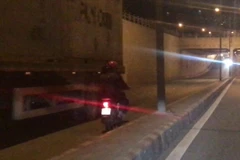 Đồng Nai: Xe khách va xe máy tại hầm chui Tam Hiệp, 2 người tử vong