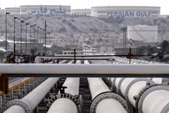 Một cơ sở khai thác dầu của Iran trên đảo Khark. (Ảnh: AFP/ TTXVN) 