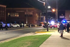 Cảnh sát phong tỏa hiện trường vụ nổ súng. (Ảnh: CBS42)