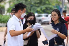 Thí sinh dự thi tốt nghiệp Trung học Phổ thông năm 2022. (Ảnh: Hoài Nam/Vietnam+)