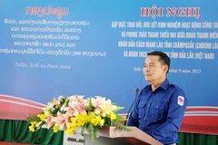 Bí thư Đoàn thanh niên Nhân dân cách mạng Lào tỉnh Champasak Khamsy Linsavath phát biểu tại chương trình gặp mặt. (Ảnh: Hoài Thu/TTXVN)