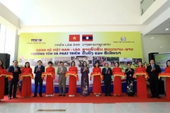 [Photo] Triển lãm ảnh “Quan hệ Việt-Lào: Trường tồn và phát triển” 