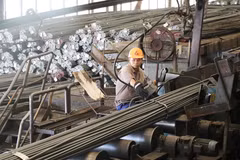 Dây chuyền sản xuất Thép tại Công ty Cổ phần gang thép Thái Nguyên. (Ảnh: TTXVN)