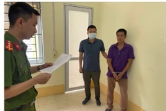 Đối tượng Hà Văn Thượng tại cơ quan công an điều tra. (Ảnh: Tùng Nghĩa/TTXVN phát)