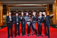 Các thành viên nhóm nhạc nam của Hàn Quốc BTS. (Ảnh: Yonhap/TTXVN)
