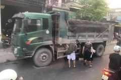 Hiện trường vụ tai nạn giao thông khiến một thiếu niên tử vong. (Nguồn: baogiaothong.vn)
