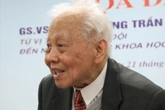 Giáo sư, Viện sỹ, Nhà giáo Nhân dân Nguyễn Văn Hiệu trong sự kiện ngày 21/12/2021. (Nguồn: vov)