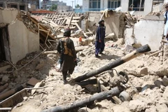 Hiện trường một vụ đánh bom ở thủ đô Kabul, Afghanistan. (Ảnh: THX/TTXVN)