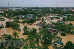 Lũ lớn trên sông Hiếu gây ngập diện rộng tại Quảng Trị. (Ảnh: Hồ Cầu/TTXVN)