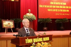 Tổng Bí thư Nguyễn Phú Trọng phát biểu tại buổi làm việc với Ban Thường vụ Tỉnh ủy và lãnh đạo chủ chốt tỉnh Quảng Ninh. (Ảnh: Trí Dũng/TTXVN)