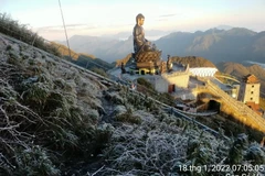 [Photo] Hình ảnh sương muối trắng xóa Sa Pa khi Lào Cai xuống 0 độ C