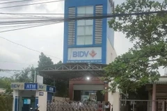 Chi nhánh BIDV tỉnh Bình Dương sau vụ cướp vào chiều nay.