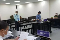 Hà Nội: Phạt 17 năm tù với hai cựu giảng viên lừa đảo xin việc