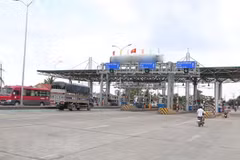 Trạm BOT Cai Lậy. (Ảnh: Nam Thái/TTXVN)