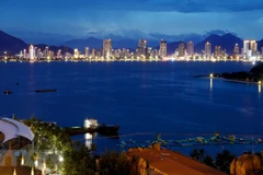 Nha Trang được ví với Hòn ngọc Viễn Đông đã trở thành điểm du lịch hấp dẫn đối với du khách trong và ngoài nước. (Ảnh: Ngọc Hà/TTXVN)