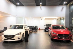 Các đại lý, hãng xe đang ồ ạt giảm giá các mẫu xe của mình trong những tháng cuối năm. (Ảnh: Minh Hiếu/Vietnam+)