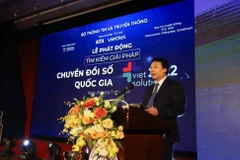 Thứ trưởng Bộ thông tin và truyền thông Nguyễn Huy Dũng phát biểu tại Lễ phát động Viet Solutions 2022. (Ảnh: PV/Vietnam+)