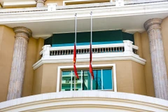 Hà Nội: Nhiều đơn vị treo cờ rủ sớm tưởng nhớ Tổng Bí thư Nguyễn Phú Trọng