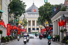 Khung cảnh bình yên của đường phố Thủ đô trong ngày 30 Tết