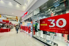 Những ngày lễ kéo dài là lúc mà các đơn vị kinh doanh tung ra những chương trình kích cầu, khuyến mãi lớn để thu hút khách. (Ảnh: Minh Hiếu/Vietnam+)