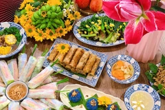 Mâm cúng chay đang dần trở nên được ưa chuộng trong mỗi dịp lễ, rằm. (Ảnh minh họa: PV/Vietnam+)