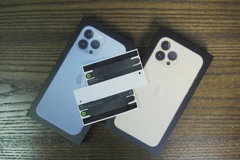 Mẫu seal cho iPhone 13 được bán trên mạng và đã có mặt tại Việt Nam. (Ảnh: PV/Vietnam+)
