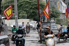 Cuộc sống lay lắt của người dân Thủ đô bên dự án metro chậm tiến độ