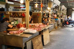 Giá thịt lợn đang có xu hướng giảm. (Ảnh: Minh Hiếu/Vietnam+)