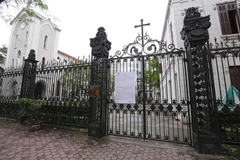 Nhà thờ Giáo xứ Hàm Long đóng cửa để phòng, chống dịch COVID-19. (Ảnh: Anh Tuấn/TTXVN)