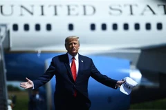 Tổng thống Mỹ Donald Trump phát biểu trong cuộc vận động tranh cử tại Mankato, Minnesota, Mỹ. (Ảnh: AFP/TTXVN)