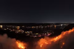 Cháy rừng tại bang New Jersey, Mỹ (Ảnh: THX/TTXVN)