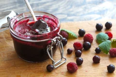 Hành trình thú vị của món mứt hoa quả trên bàn ăn người Nga