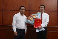 Thành phố Hồ Chí Minh tăng cường, hỗ trợ cán bộ quản lý cho tỉnh Long An