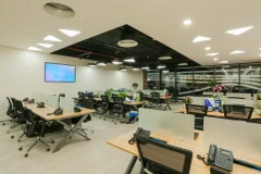 Cục An toàn thông tin khuyến cáo các tổ chức, cá nhân khi lắp đặt màn hình LED phải kiểm tra kỹ chất lượng, nguồn gốc thiết bị. (Ảnh minh họa: Linh Thảo/TTXVN phát)