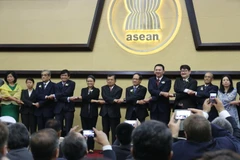 Tổng Thư ký ASEAN Lê Lương Minh và các đại biểu tại lễ kỷ niệm. (Ảnh: Đỗ Quyên/Vietnam+)