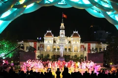 Giao lưu nghệ thuật đặc biệt ''Hồ Chí Minh đẹp nhất tên Người''