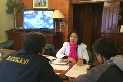  Đại diện Đại sứ quán Việt Nam làm việc với doanh nghiệp Paraguay. (Ảnh: Diệu Hương/Vietnam+)