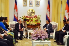 Lãnh đạo TP Hồ Chí Minh thăm bà con Việt kiều tại Campuchia