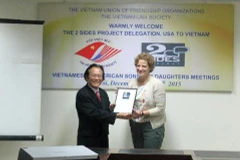 Con các tử sỹ, cựu binh Mỹ thăm Việt Nam thúc đẩy tình hữu nghị