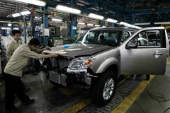 Lắp ráp xe ôtô du lịch tại nhà máy Ford Việt Nam tại Hải Dương. (Ảnh: Trần Việt/TTXVN)