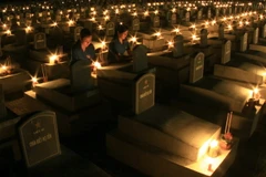 Bình Thuận thắp hơn 9.000 ngọn nến tri ân các anh hùng liệt sỹ