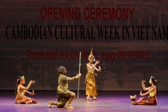 Một tiết mục nghệ thuật của các nghệ sỹ Campuchia. (Ảnh: Phương Vy/TXVN)