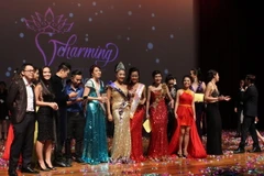 V-Charming 2015 - Đêm của vẻ đẹp nữ sinh Việt Nam tại Singapore