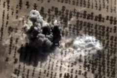 Không quân Nga không kích một cơ sở của IS ở tỉnh Idlib, Syria. (Nguồn: AFP/TTXVN)