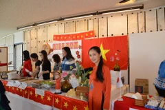 Gian hàng Việt Nam tại Hội chợ. (Ảnh: Tố Uyên-Hoàng Long/Vietnam+)