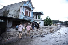 Phường Mông Dương, thành phố Cẩm Phả tan nát sau cơn lũ bùn khủng khiếp. (Ảnh: Minh Sơn/Vietnam+)