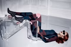 Ngắm "quý cô" Rihanna quyến rũ khác lạ trên Dior Magazine 