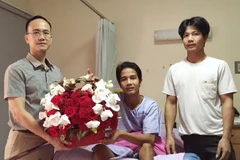 Anh Mai Văn Trường trong thời gian điều trị tại Bệnh viện Klang, Bangkok. (Ảnh: Quang Thuận/Vietnam+)