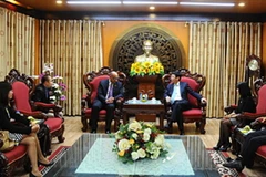 Míttinh trọng thể kỷ niệm 54 năm chiến thắng Hiron của Cuba